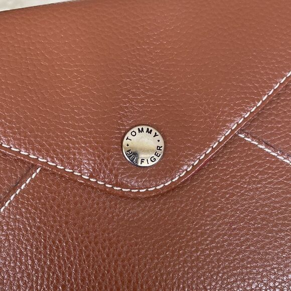 Tommy Hilfiger Large Travel Wallet - Picture 5 of 13